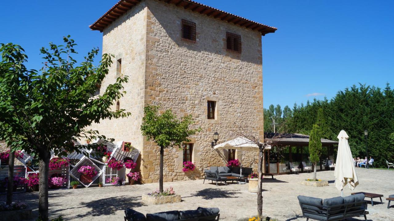 Posada Torre Palacio La Taxuela Villanueva la Lastra Εξωτερικό φωτογραφία