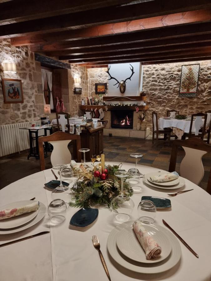 Posada Torre Palacio La Taxuela Villanueva la Lastra Εξωτερικό φωτογραφία