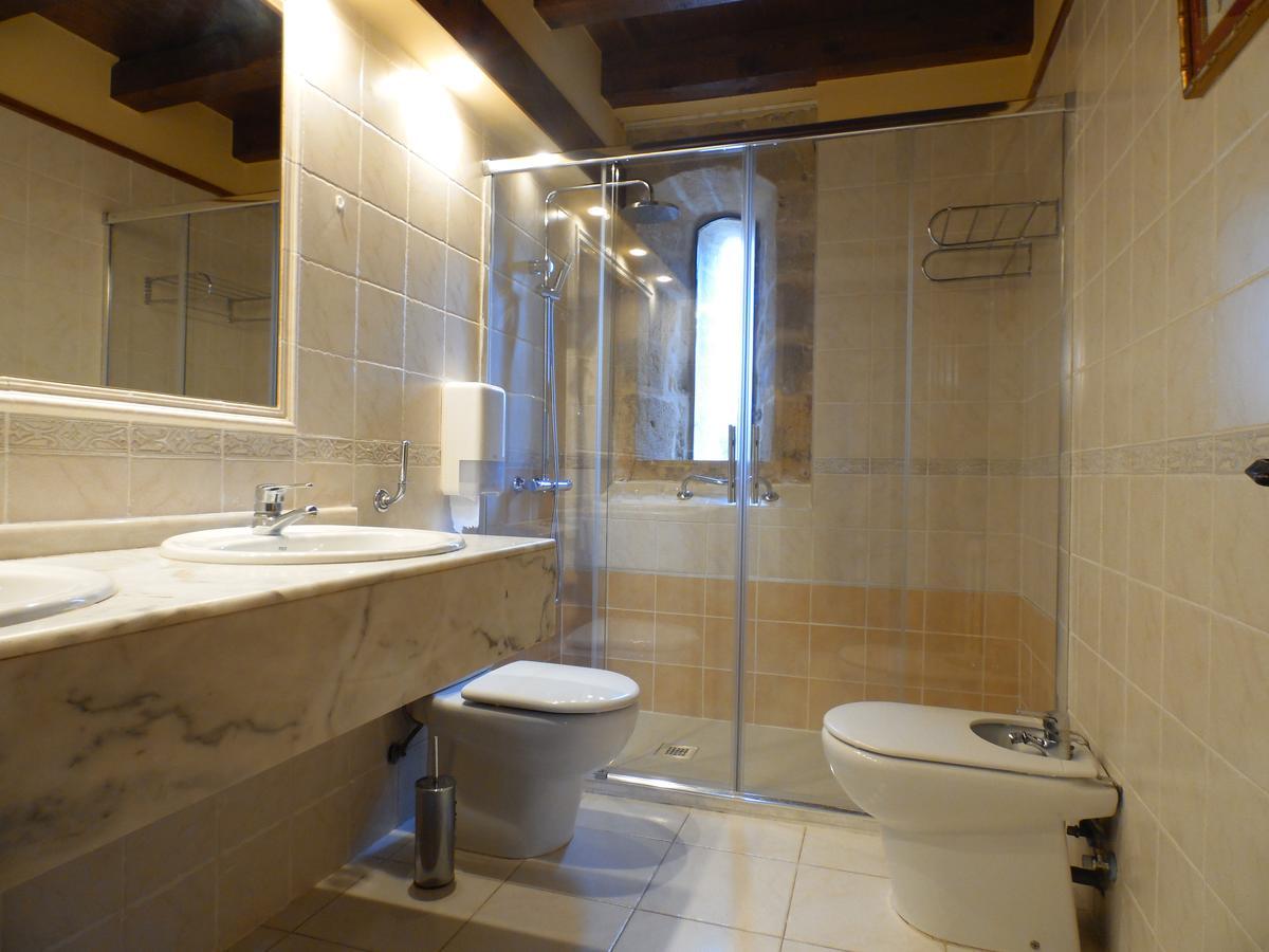 Posada Torre Palacio La Taxuela Villanueva la Lastra Εξωτερικό φωτογραφία