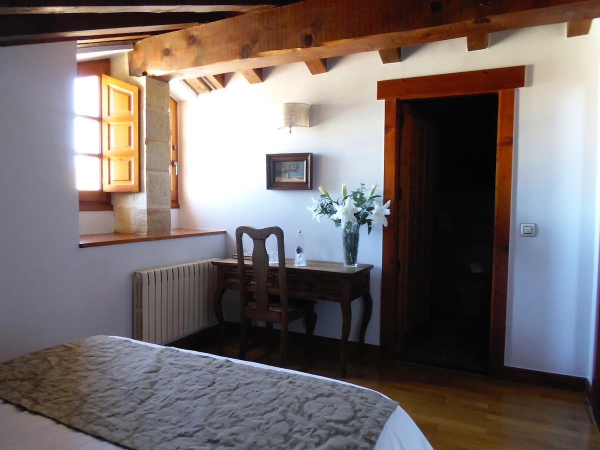 Posada Torre Palacio La Taxuela Villanueva la Lastra Εξωτερικό φωτογραφία